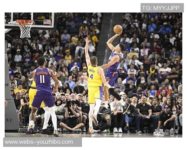 勇士季前赛对决湖人展现新阵容火力与战术碰撞的精彩时刻